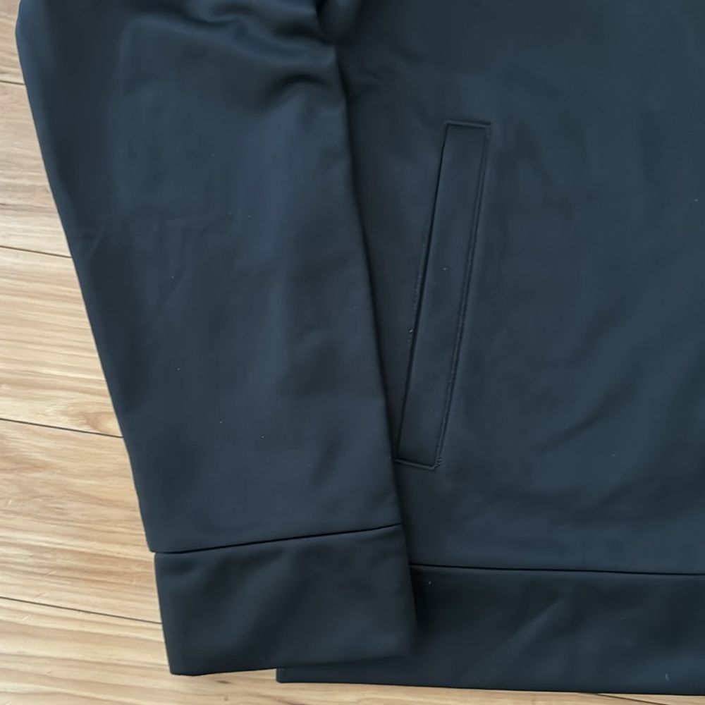 New Adidas Jacket - Picture 3 of 7